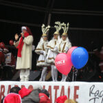 Oki in Piazza Duomo a Milano - Babbi Natale 3