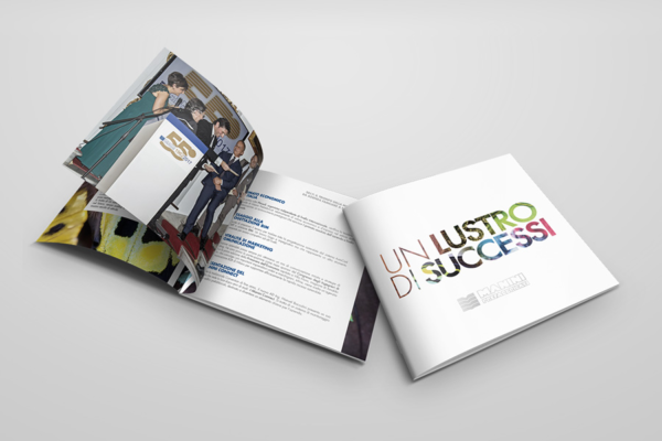 Una brochure aziendale celebrativa per Manini