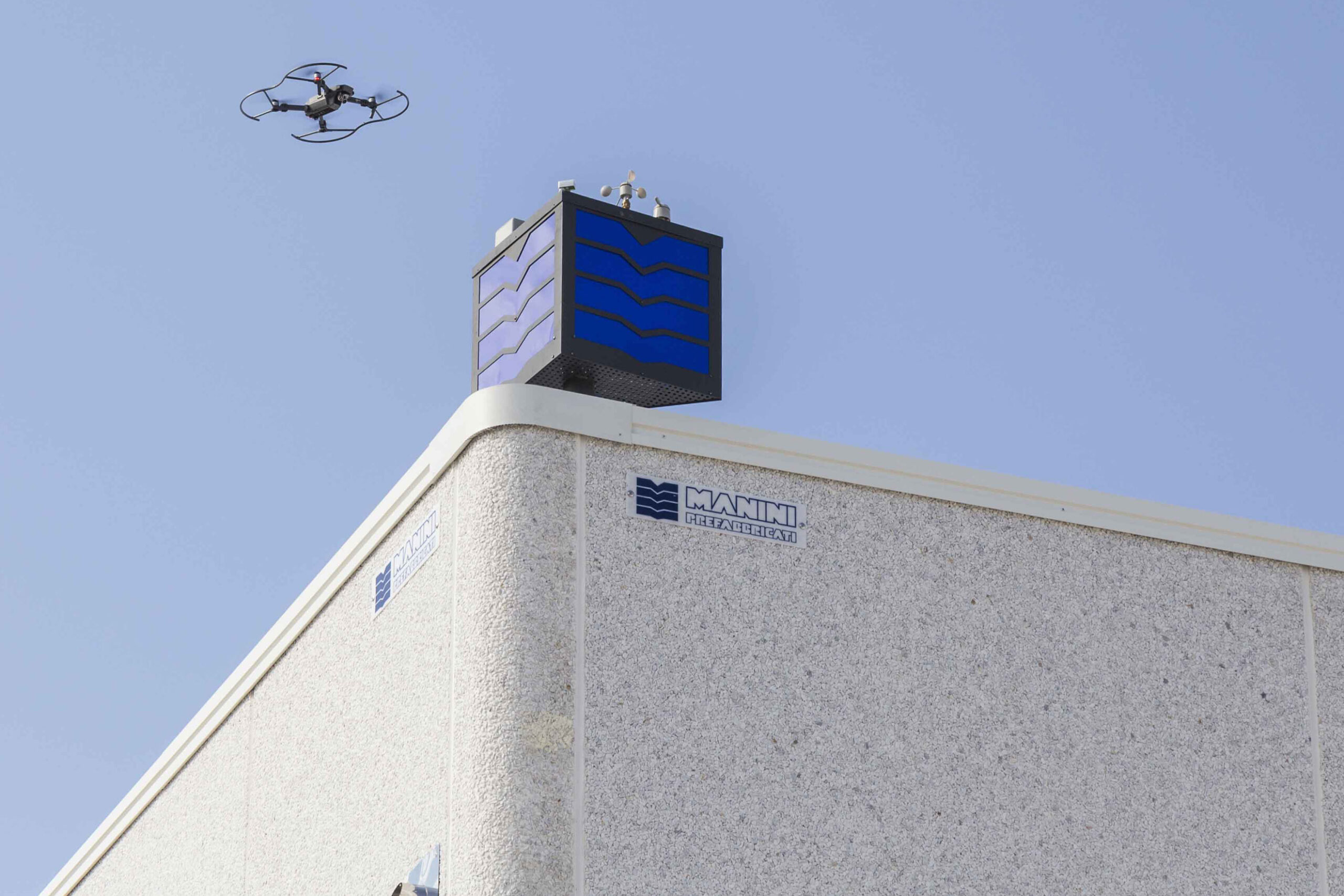 http://manini%20connect%20con%20drone