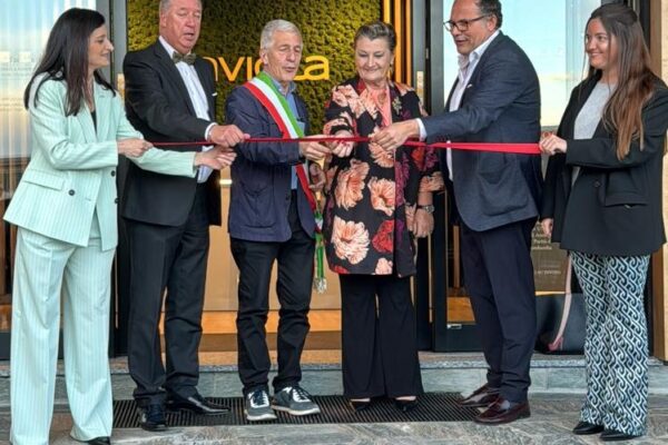 Il primo Showroom Gaviota in Europa e il nuovo Motore Elite I - Solar per tende verticali